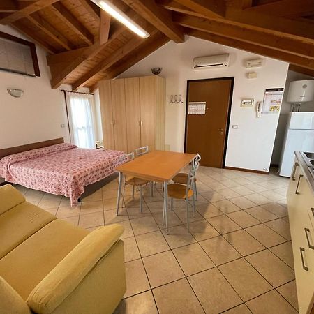 Residence Mediterraneo - Agenzia Cocal カオルレ エクステリア 写真
