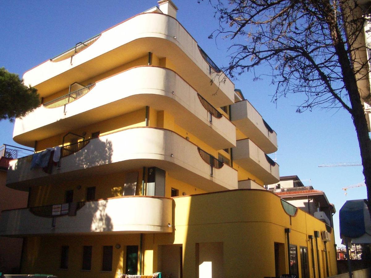 Residence Mediterraneo - Agenzia Cocal カオルレ エクステリア 写真