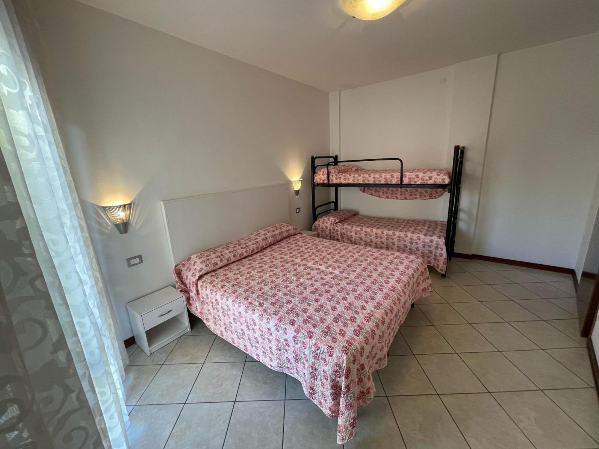 Residence Mediterraneo - Agenzia Cocal カオルレ エクステリア 写真
