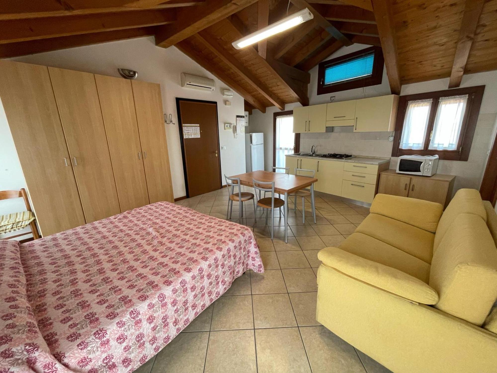 Residence Mediterraneo - Agenzia Cocal カオルレ エクステリア 写真