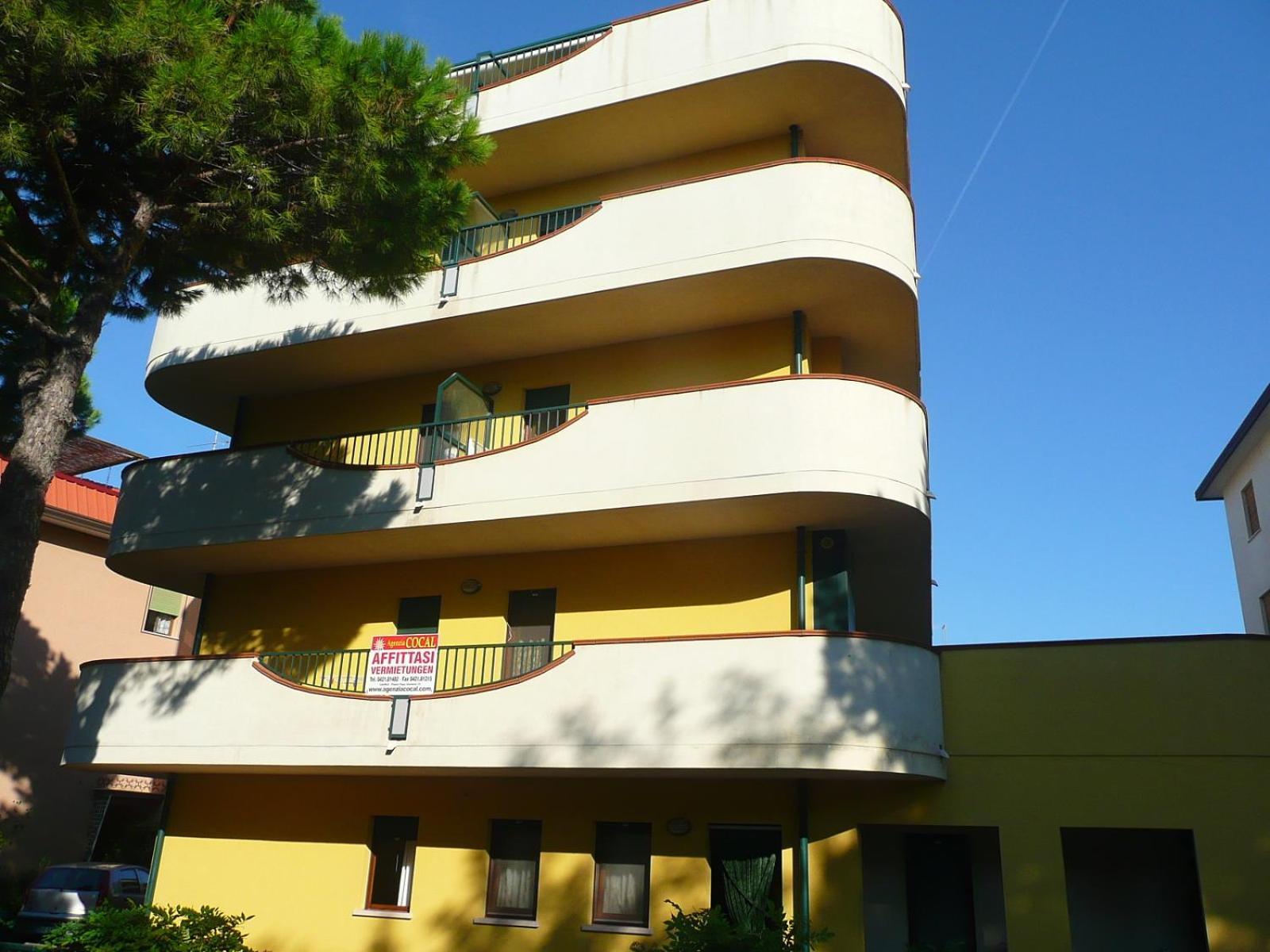 Residence Mediterraneo - Agenzia Cocal カオルレ エクステリア 写真